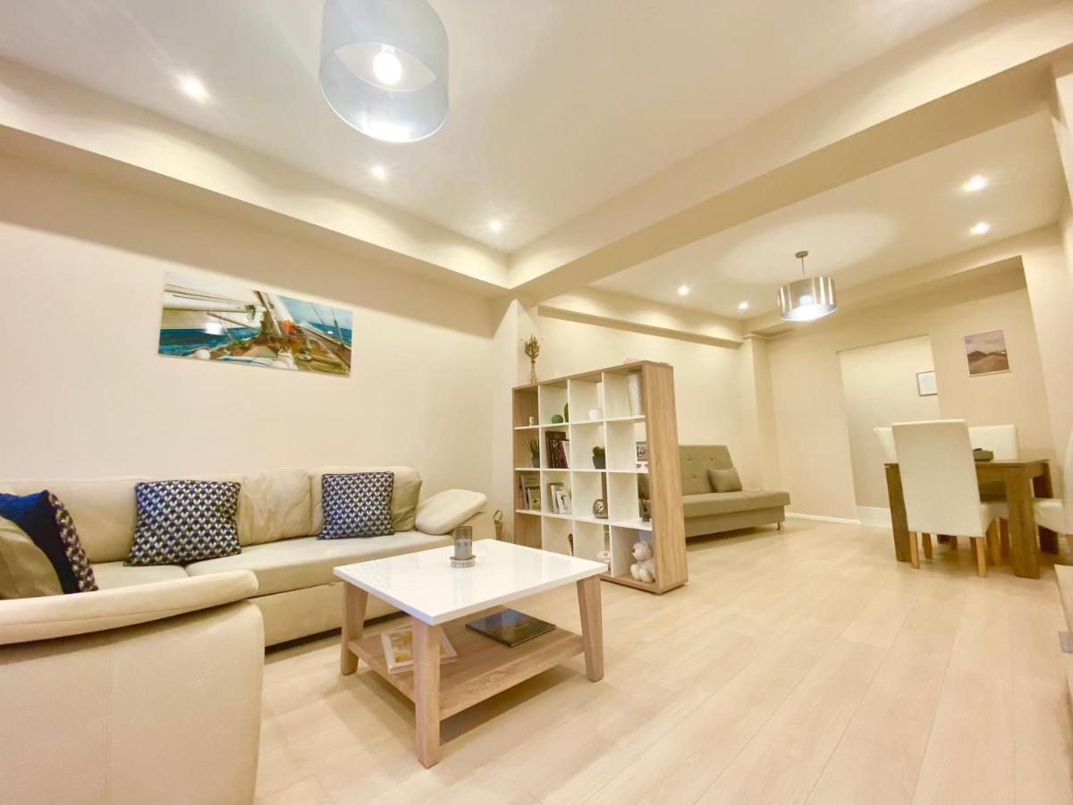 Budapest Hideout In Style With Free Parking - Luxury Apartment Eksteriør bilde
